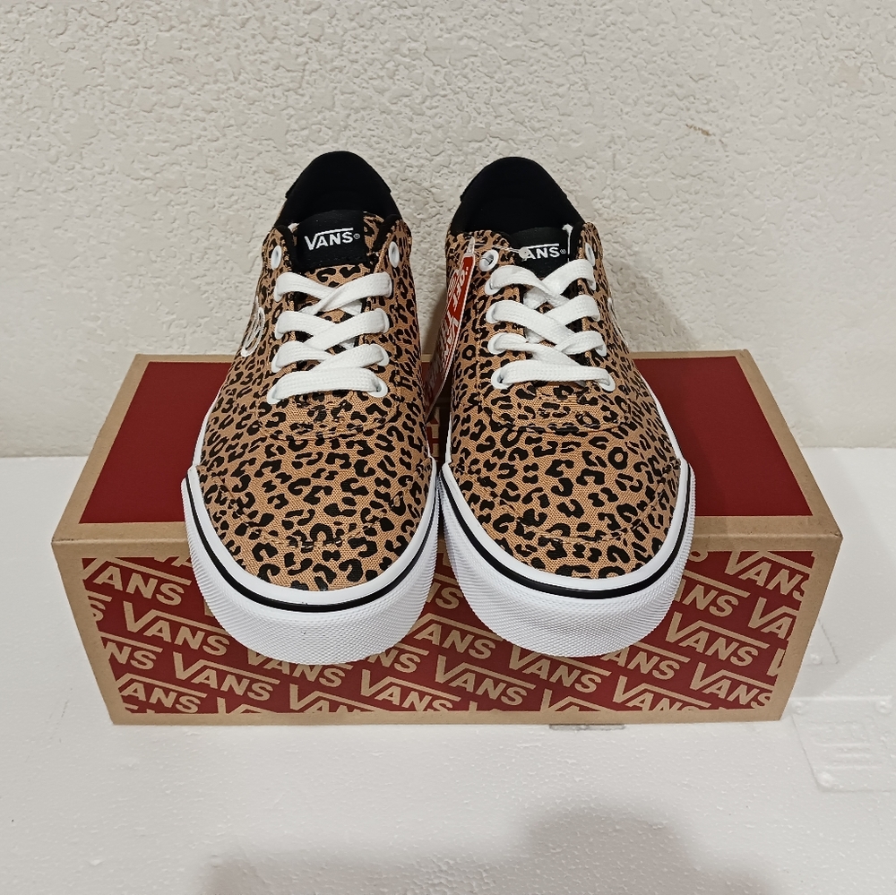 Vans - Picture 3 of 4